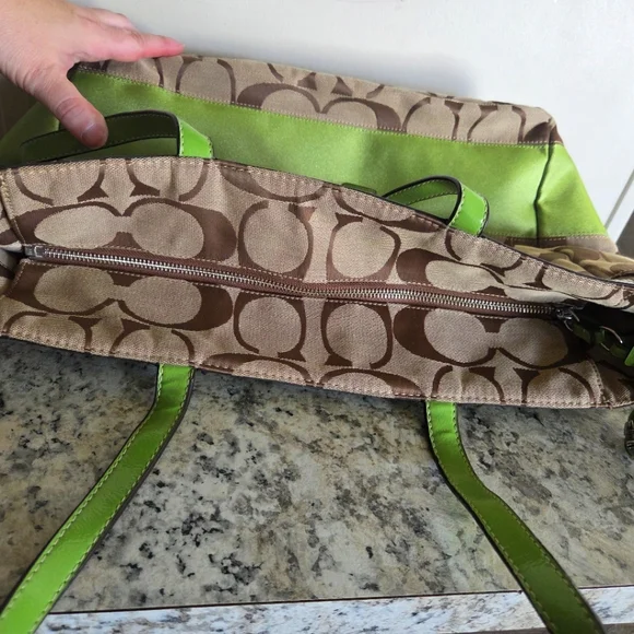 Coach Tote Bag - Picture 3 of 12